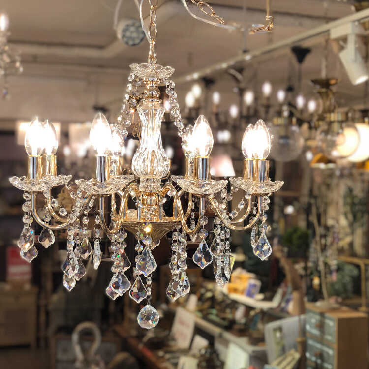 シャンデリア 8灯 ゴールド 8畳 10畳 高級感 エレガント 豪華 大きい