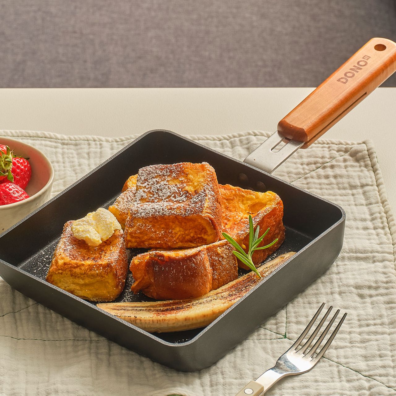 DONO DONO 18cm 卵焼きフライパン 大きめ 天然木 ハンドル ガス火 IH