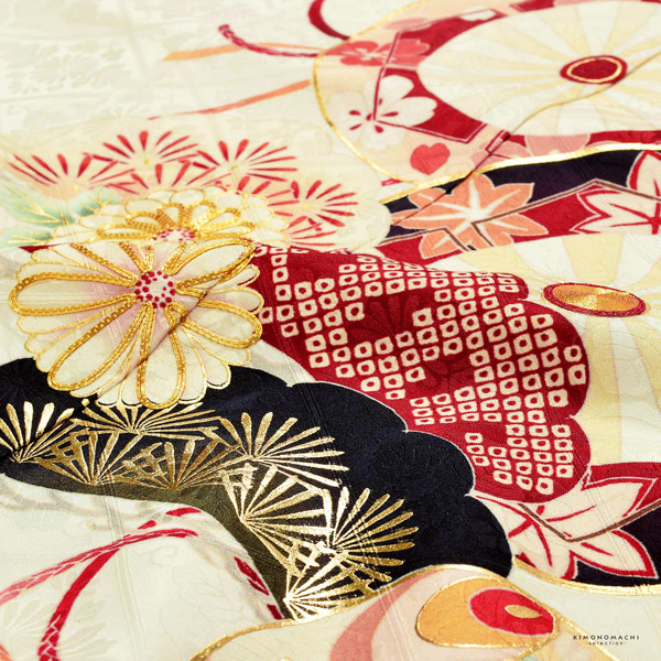 七五三 7歳 四つ身着物フルセット ブランド 紅一点「象牙色 源氏車に鶴