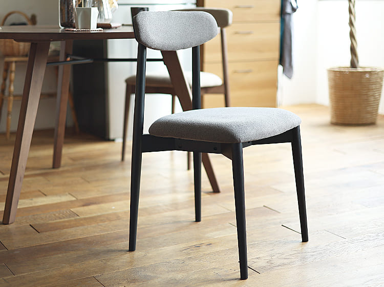 ダイニングチェア form(フォーム) 117 ブラック ダイニングチェア