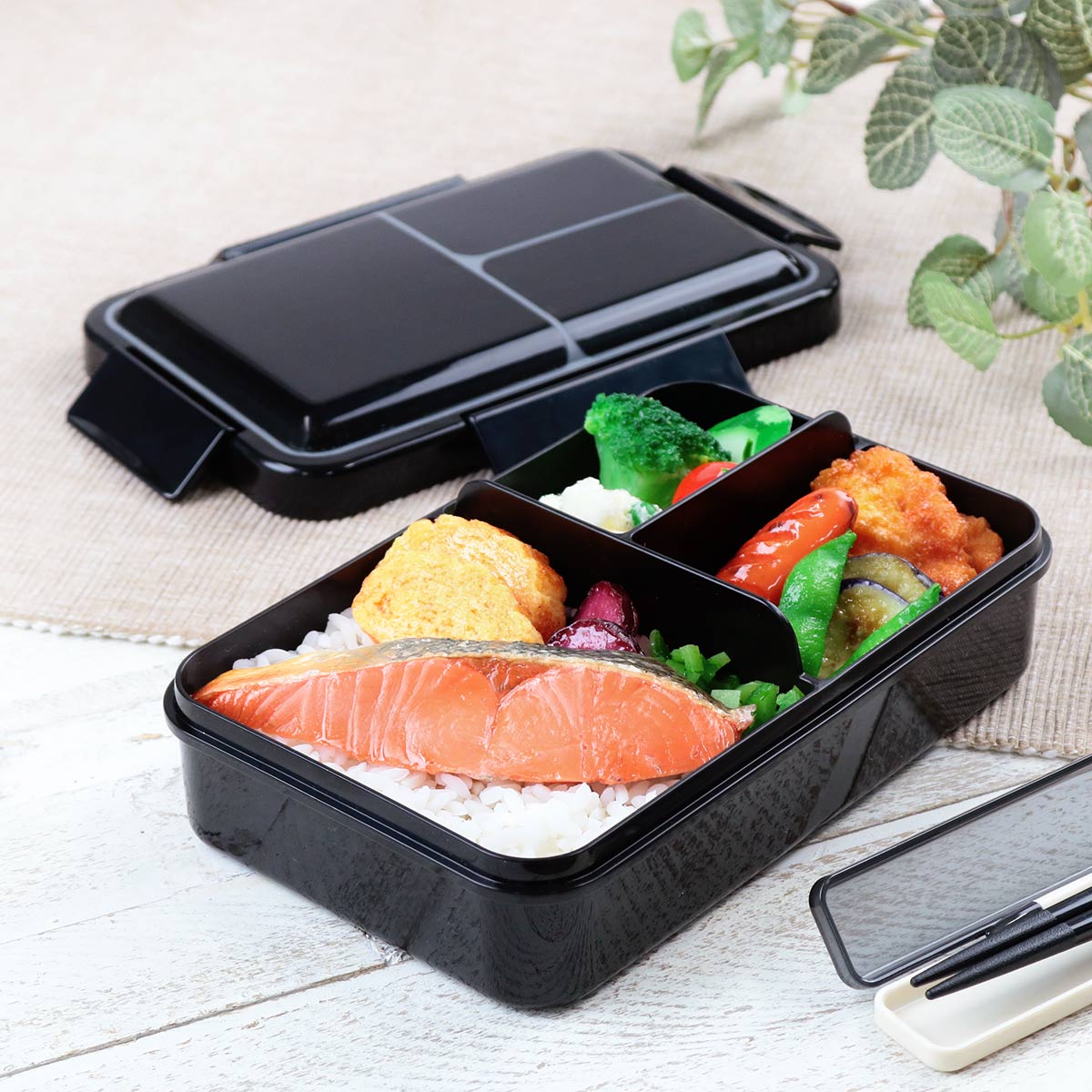 スケーター お弁当箱 1段 抗菌 850ml パッキン一体型 4点ロック レトロ