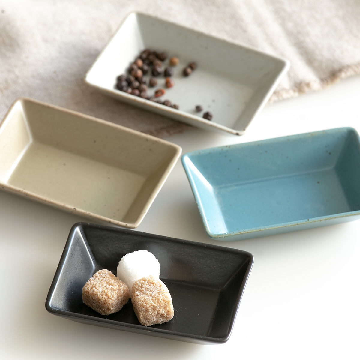 プレート 8.5cm S KASANE レクタングル 陶器 同色4枚セット （ 食洗機