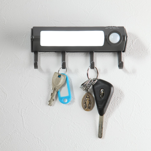 キーフック LEDライト センサーライト＆アラーム機能付き （ 壁掛け