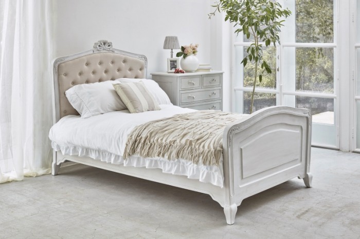 セミダブルベッド ベッドフレーム セミダブル 可愛い アンティーク風