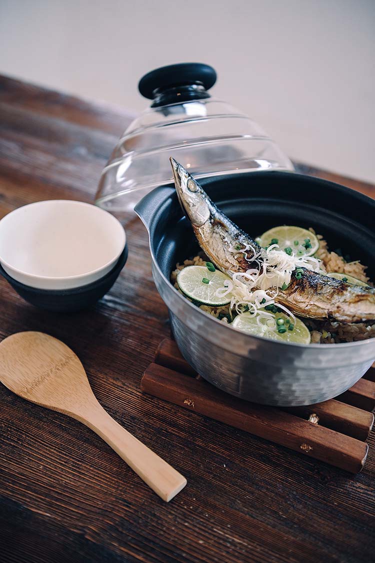 ハリオ フタがガラスのIH対応ご飯釜 雪平 1〜3合用 GIS-200 ( 1個