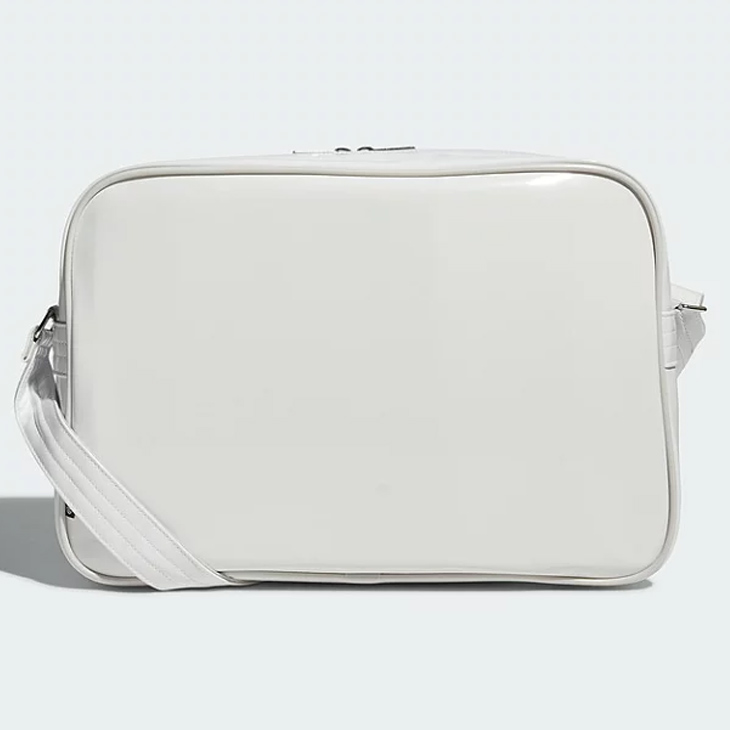 adidas（アディダス） ショルダーバッグ 23.1L adidas エナメルバッグ