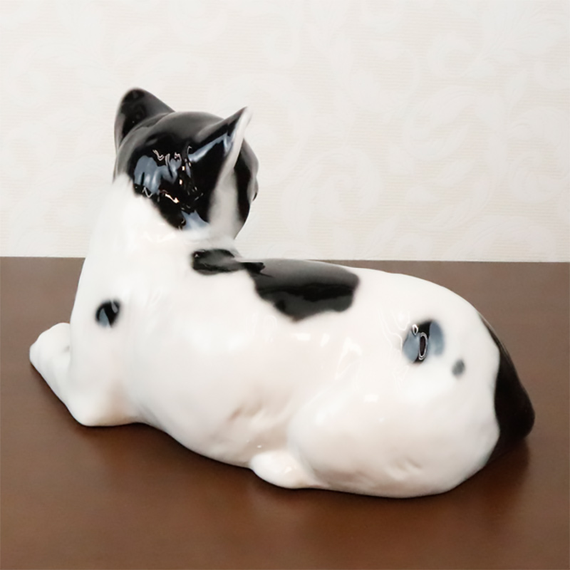 ネコ 置物 動物 オブジェ 猫 ねこ イタリア製 陶磁器 41169 置き物