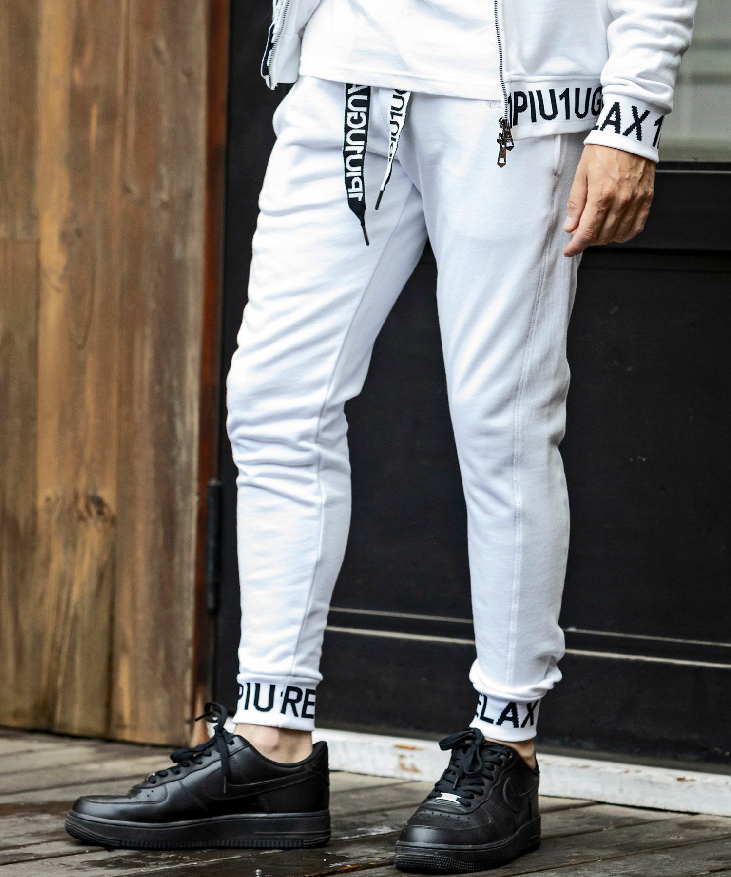 1PIU1UGUALE3 RELAX(ウノピゥウノウグァーレトレ リラックス)ワイド