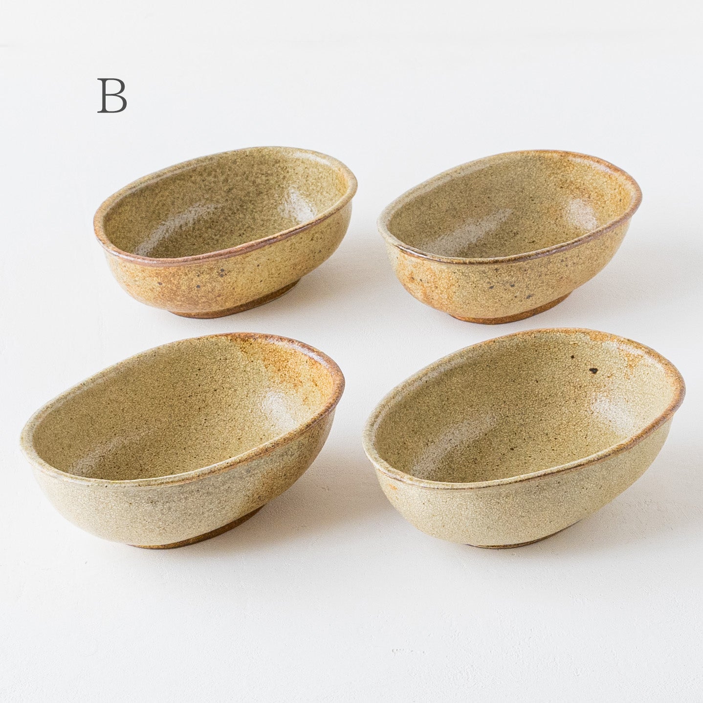 作家 庄司理恵 わら灰 楕円深鉢｜作家もののうつわ通販 四季折折