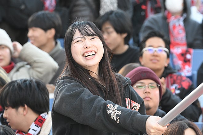 PHOTO】宇賀神友弥＆興梠慎三の引退試合を目に焼き付けた浦和レッズ