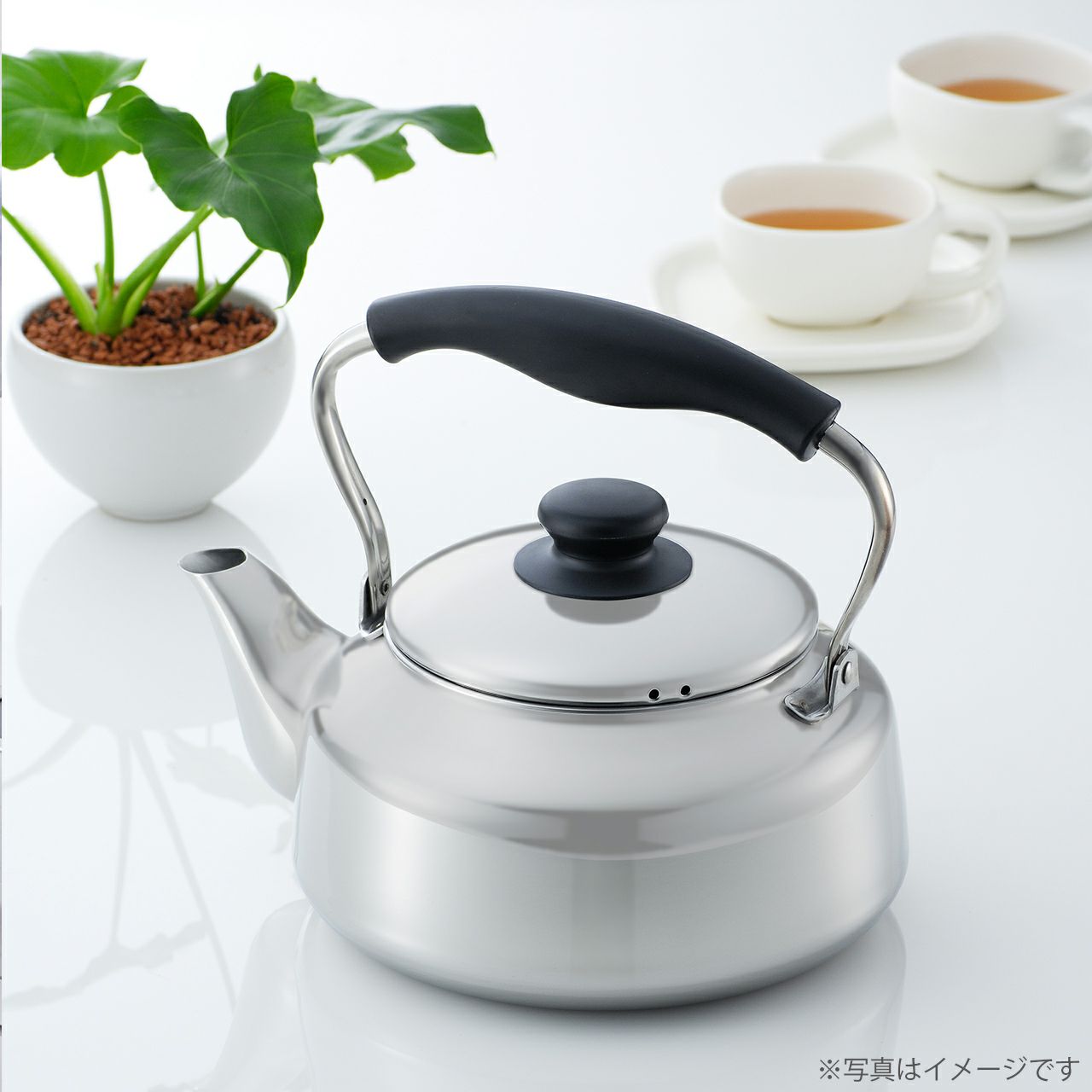 柳宗理ステンレスケトルつや消し|《公式》ソルヴィータ(Solvita)