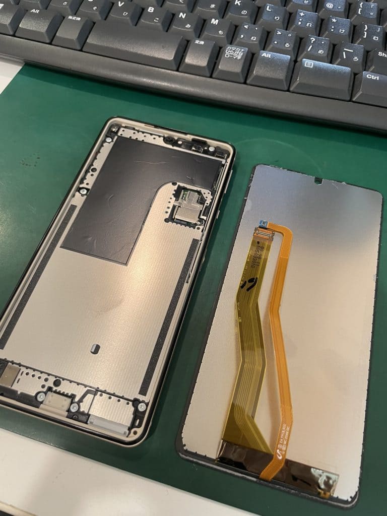 AQUOS sense5Gのバッテリー交換も最短即日お返し/データもそのまま(SH