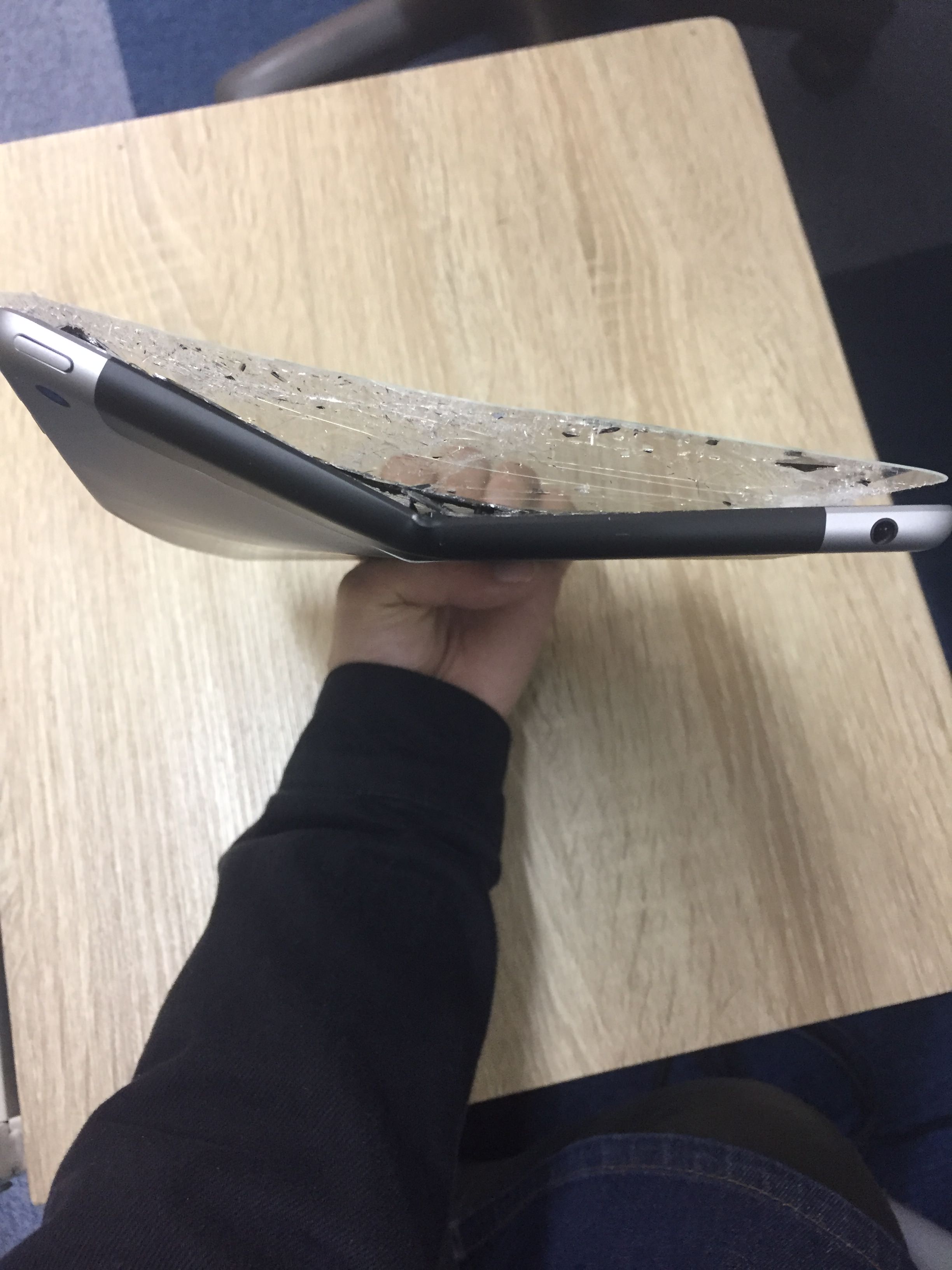 意外と多いiPadの曲がった場合の注意点 | スマホ・iphone修理のスマ