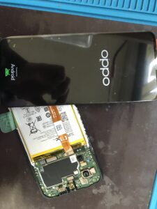 OPPO A3 5G】画面割れ＋表示乱れ…？画面交換で即日復旧！｜スマ