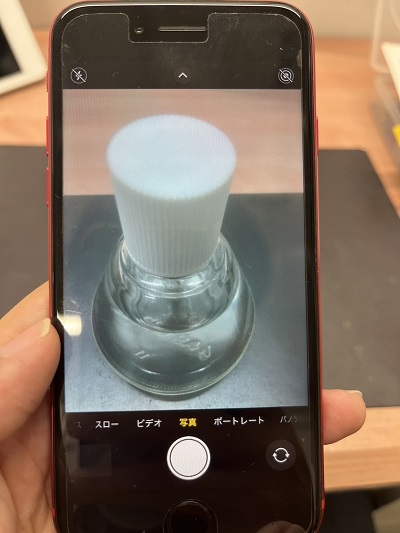 iPhoneSE2】カメラレンズが割れてカメラ本体も曇ってしまっている