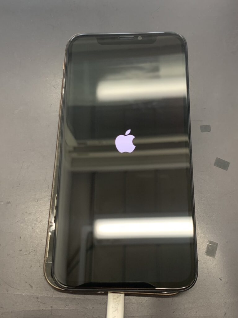 液晶表示に異常が出たら放置は厳禁！ – iPhone修理赤坂ならスマップル