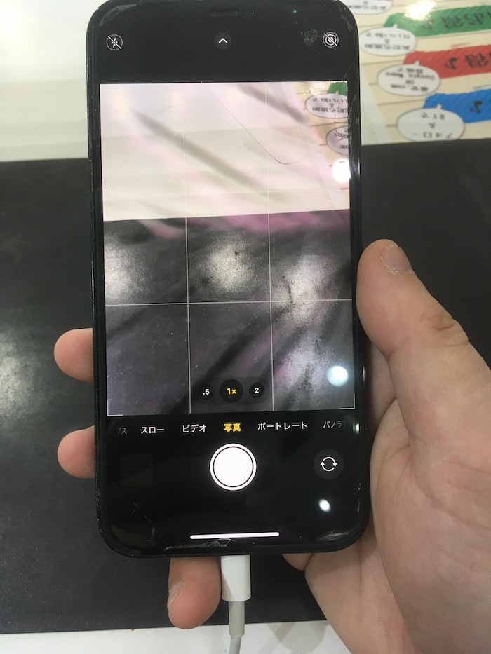 iPhone12Proのカメラに亀裂？レンズ割れが無くてもカメラの修理が必要
