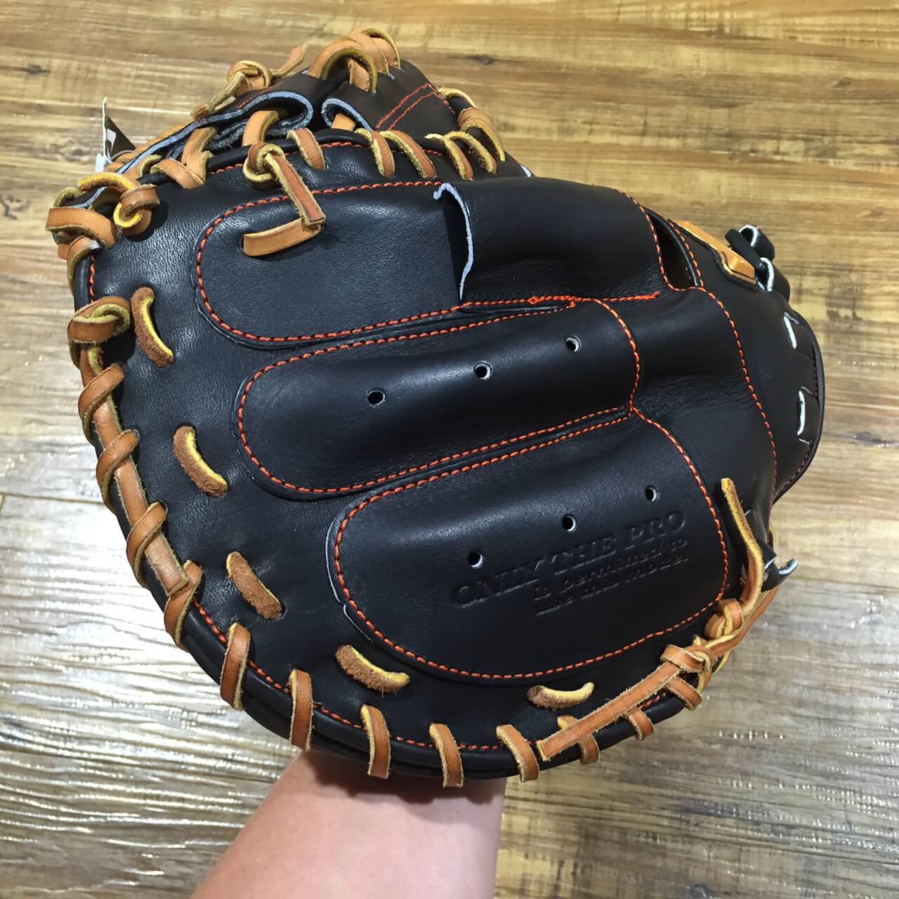 バカ売れ中！ハタケヤマ硬式キャッチャーミット！限定モデル入荷