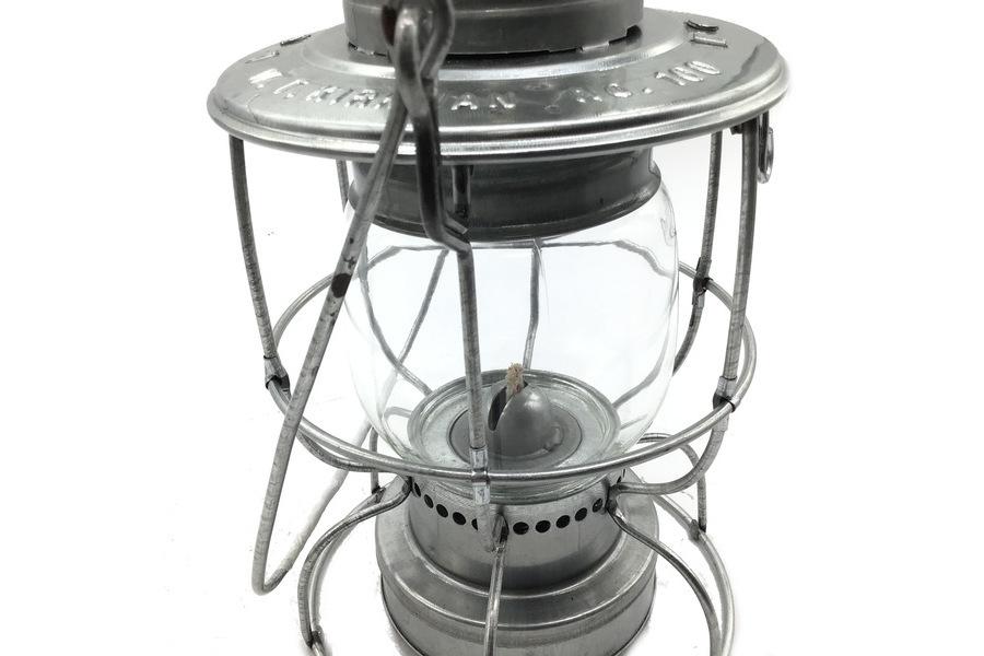 W.T.KIRKMAN(WTカークマン)社製の復刻版レイルロードランタン WATCMAN