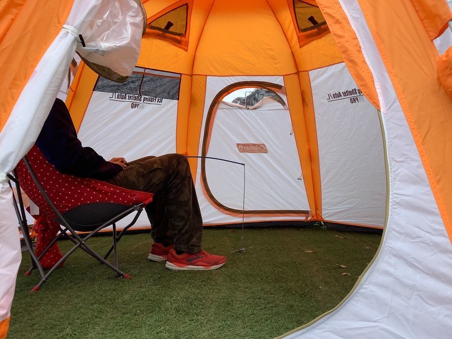 Coleman買取】ワンタッチ式設営！アイスフィッシングシェルターオートL