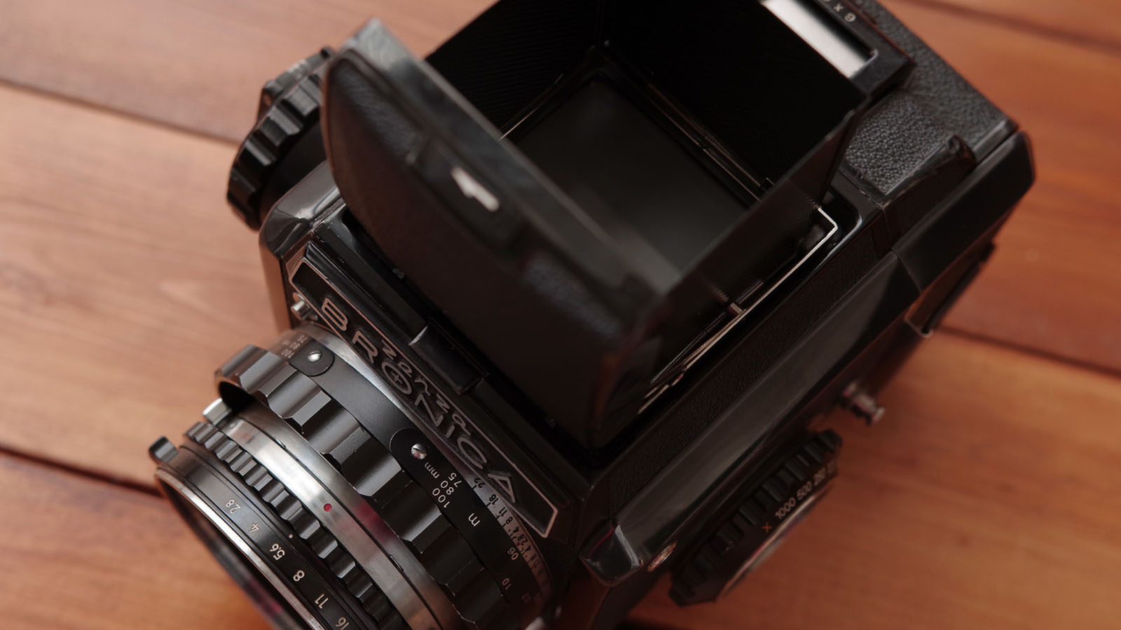 ゼンザブロニカ（たぶんS2）のスクリーン周辺のモルトを貼り替える