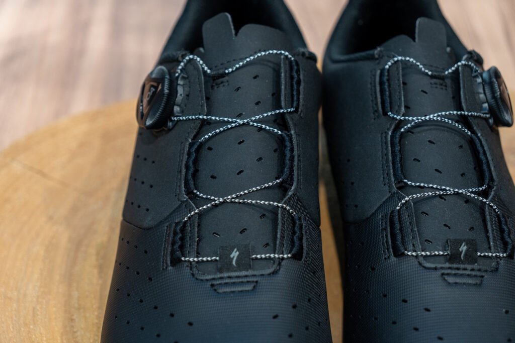 漕げて歩けておしゃれなビンディングシューズ Recon 1.0 で決まり