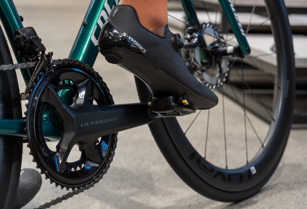 漕げて歩けておしゃれなビンディングシューズ Recon 1.0 で決まり