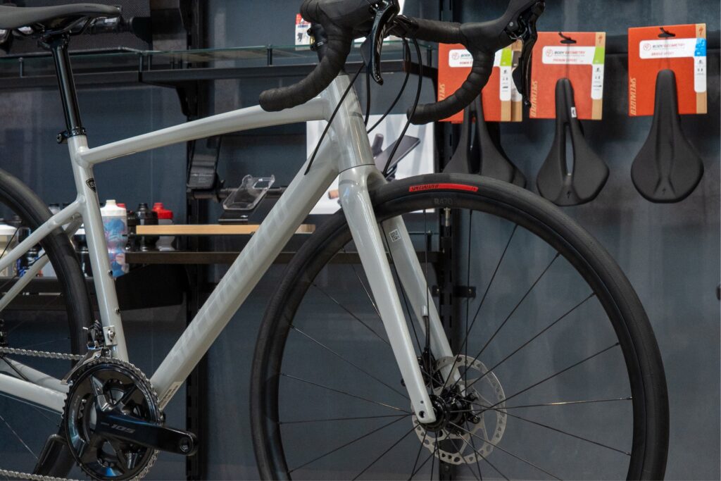 ロードバイクを楽しむ幅が広がる Allez Comp の試乗車がやってきた