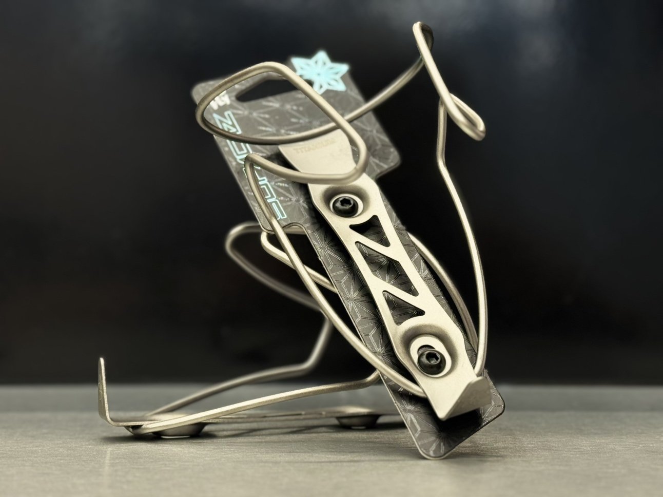 軽さ・強さ・美しさを兼ね備えたボトルケージ スペシャライズド 神戸