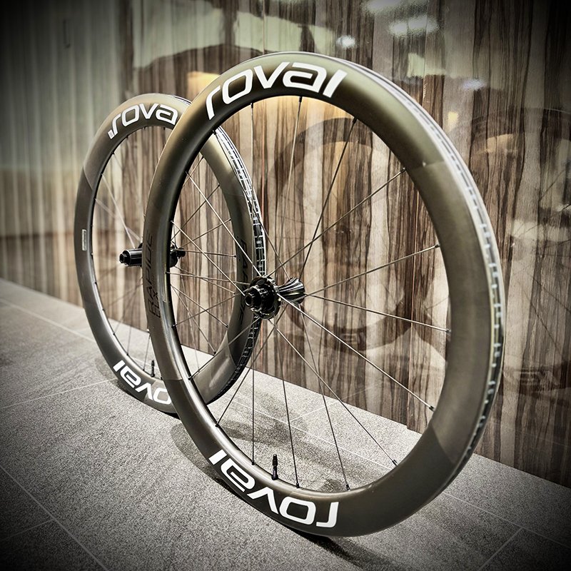 超希少なホワイトロゴが再入荷！】ROVAL RAPIDE CLX II が1セット限定