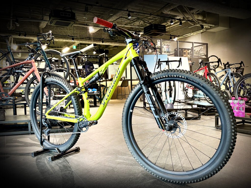 店頭試乗車販売】最高峰のアルミフルサス「CHISEL COMP」を特別価格で