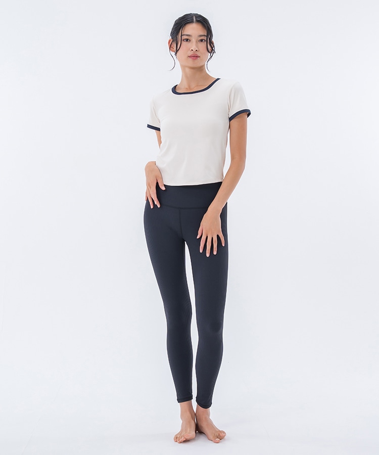 SUKALA】カップ付きスクープドネックTee＆レギンスセットアップ