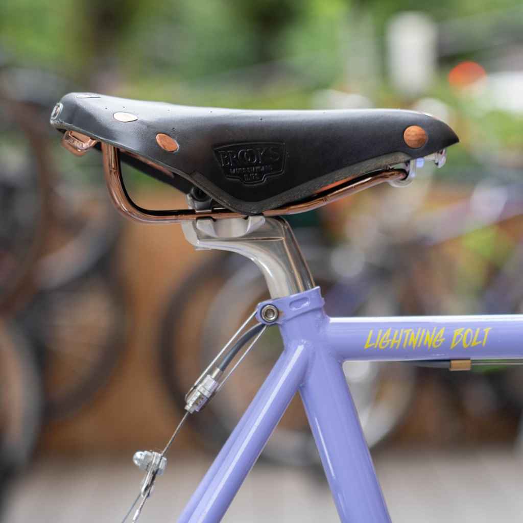 BROOKS* b17 special short (black) - BLUE LUG ONLINE STORE