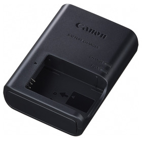 本体機種から選ぶ/デジタル一眼レフカメラ/EOS シリーズ/Kiss X7