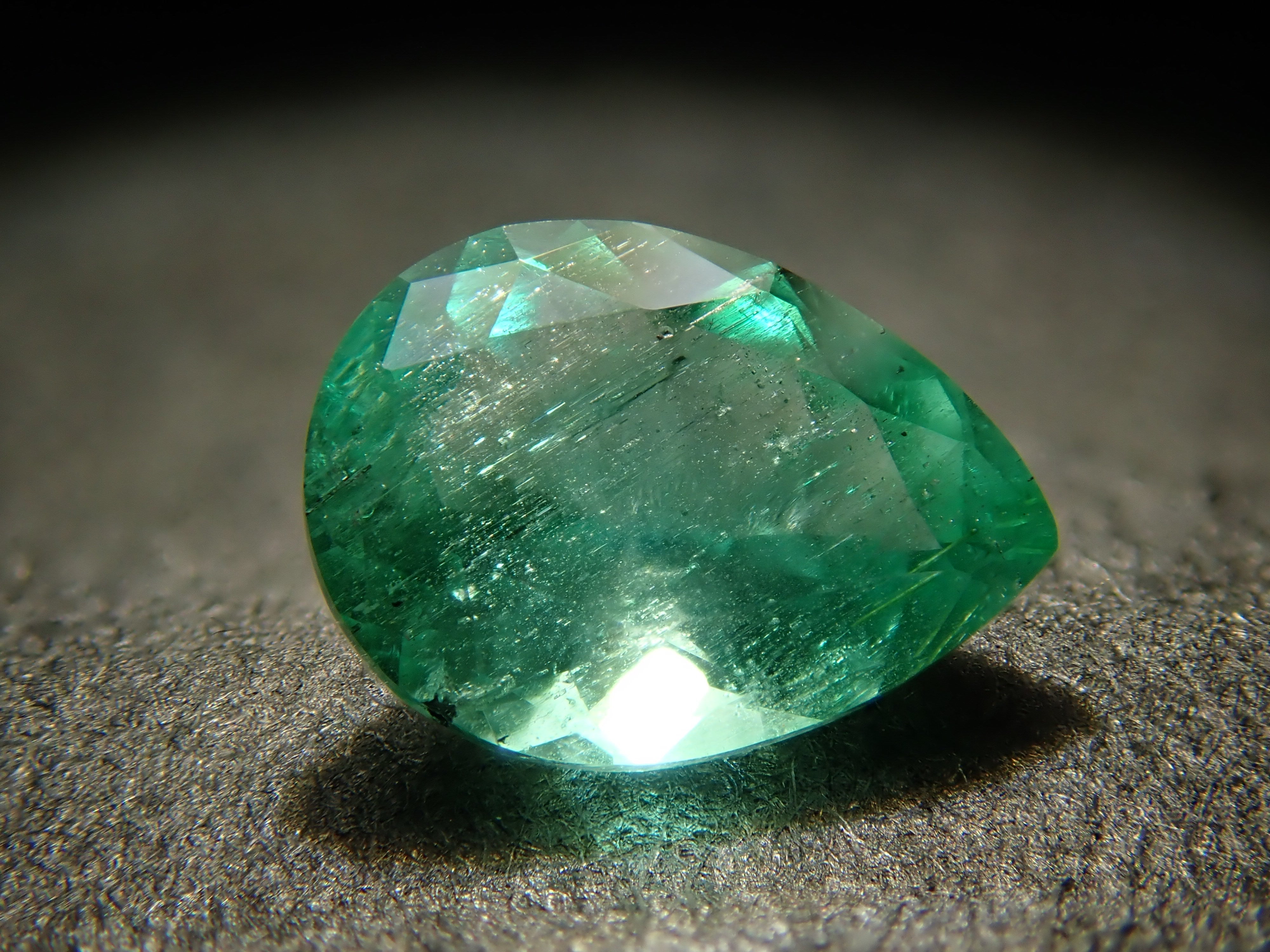 ザンビア産の宝石- 通販｜宝石鑑定士が運営【カラッツSTORE】