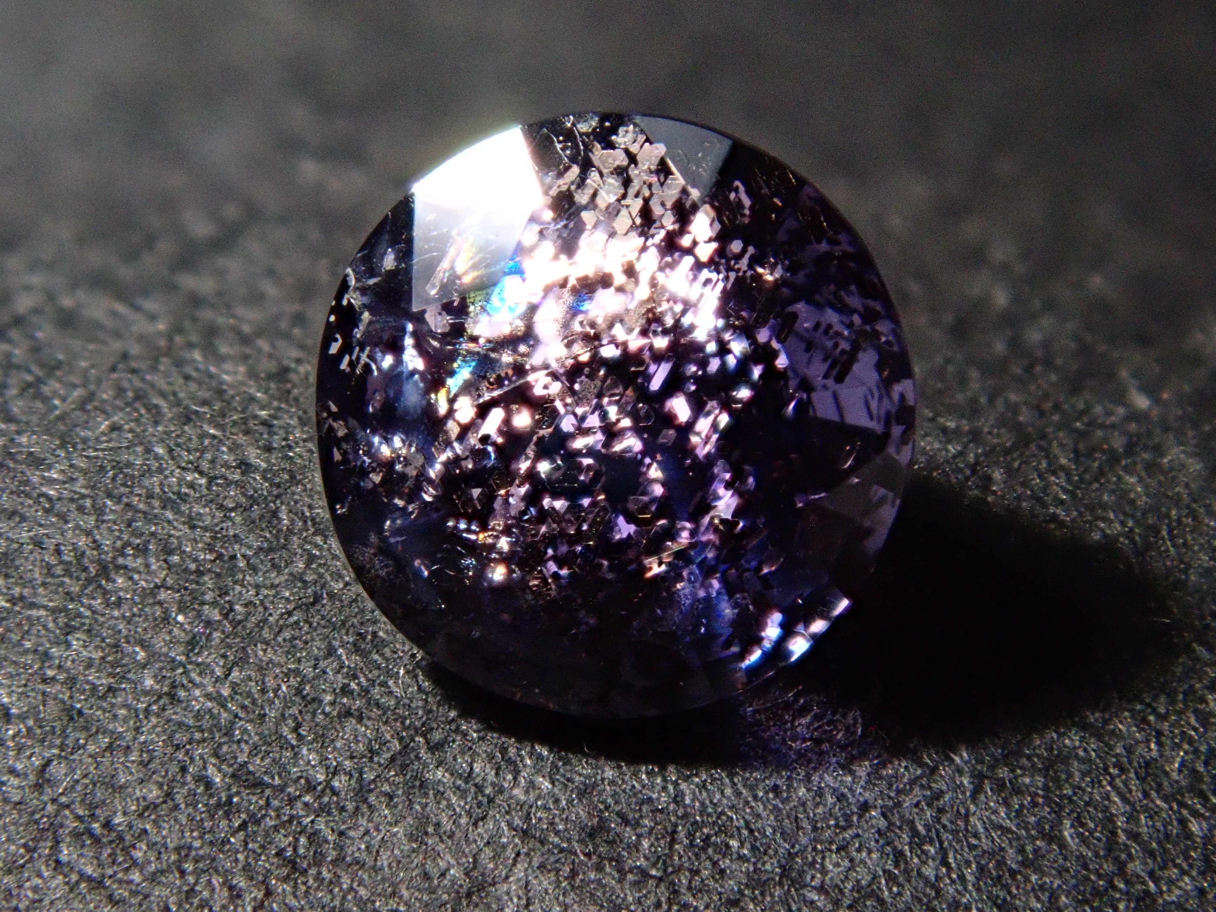 アイオライトサンストーン 0.450ctルース