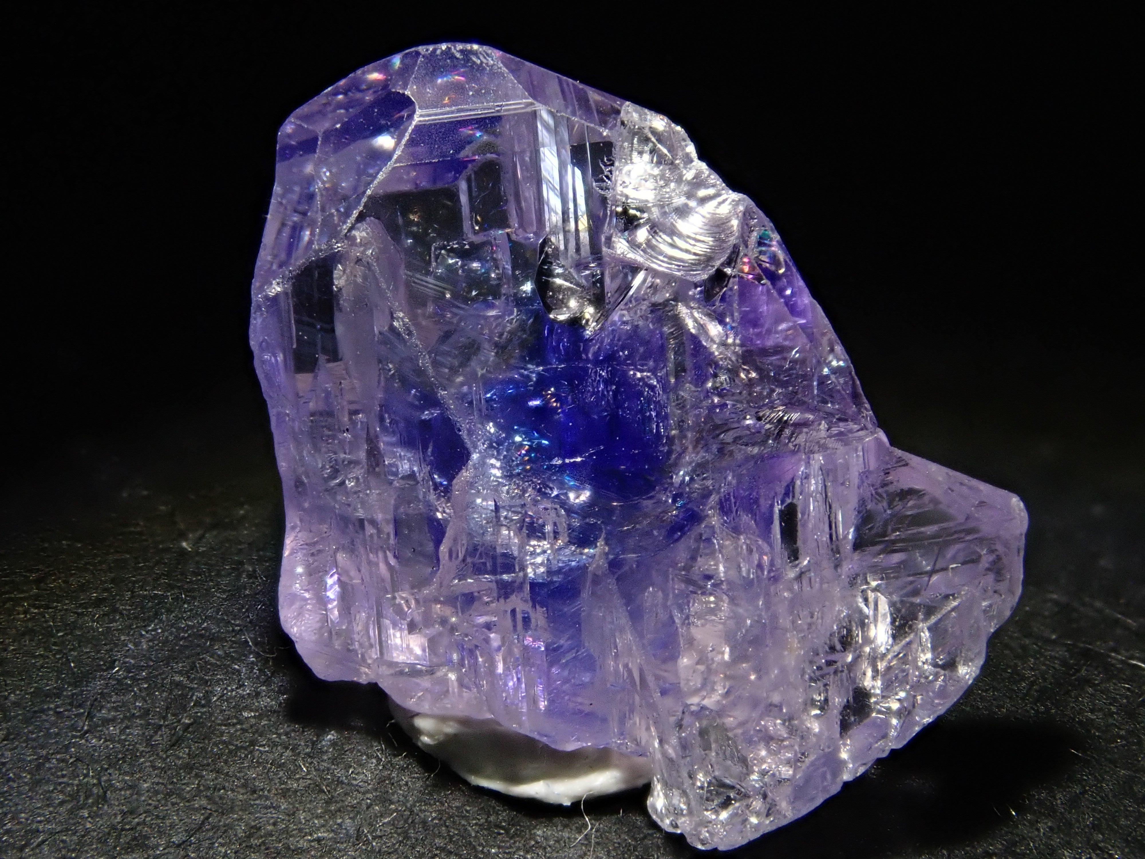 タンザニア産バイカラータンザナイト 4.804ct原石