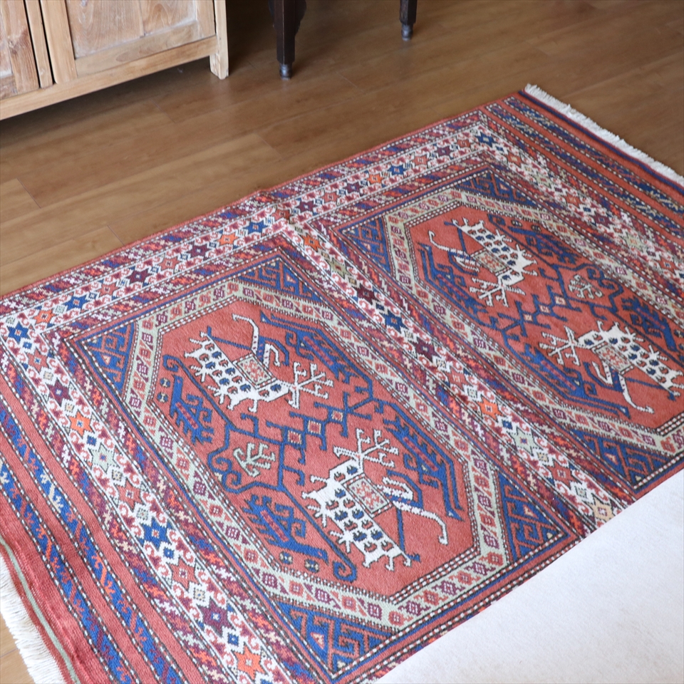 キリムスタイル / トルコの手織りのじゅうたん・ウール100%の新しい