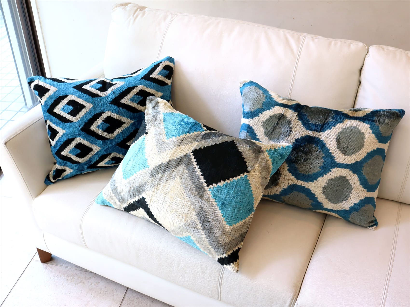 キリムスタイル / ウズベキスタン・アトラス(イカット・絣) クッション