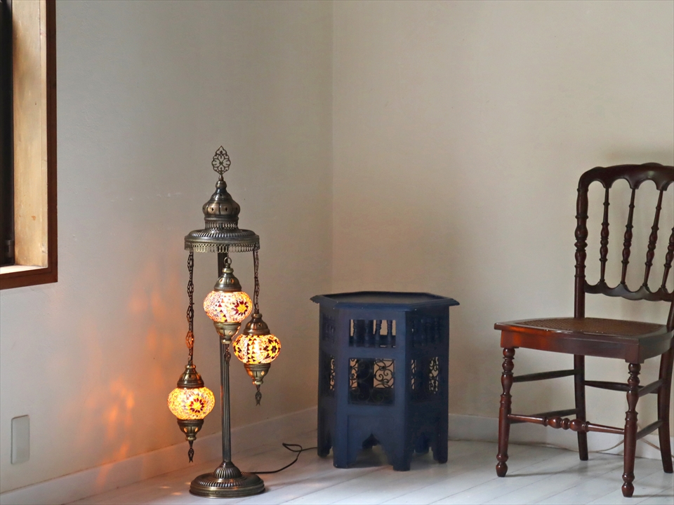 キリムスタイル / モザイクシャンデリアスタンドランプ 3灯 全高94cm