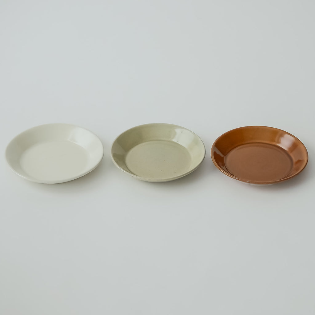 郡司製陶所 リム皿 6寸 ｜くらすこと公式オンラインストア