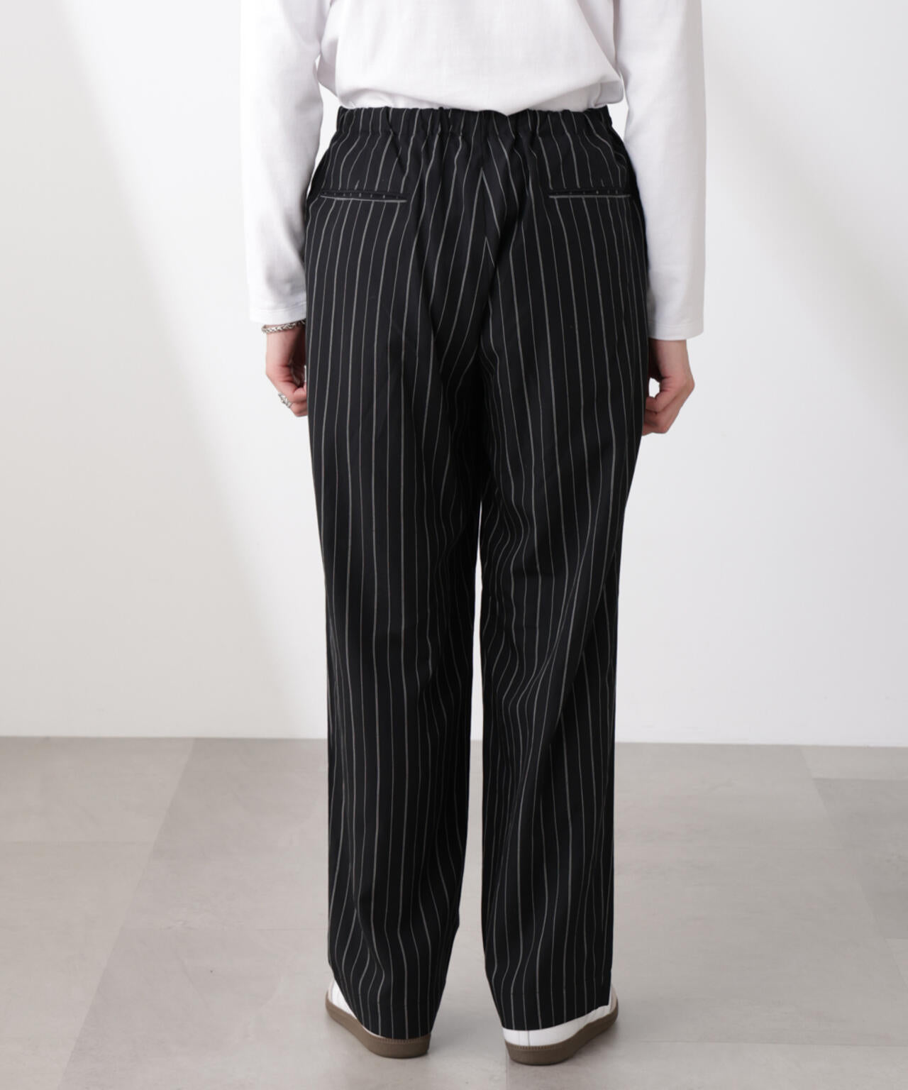 リネン ブレンド ピンストライプ 1タック イージーパンツ