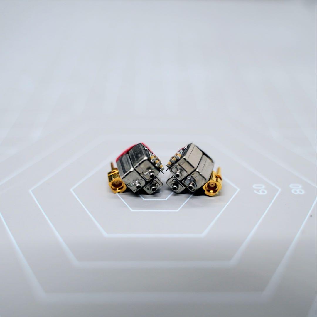 DIY SE846 純正希少BA使用 (100%良い評価アップグレード12BA) - メルカリ