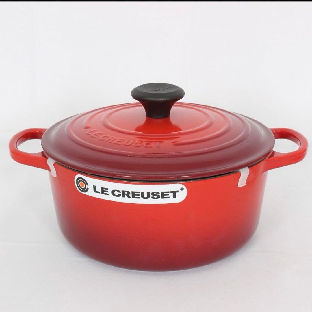 LE CREUSET ル・クルーゼ ホーロー両手鍋 24cm チェリーレッド - メルカリ