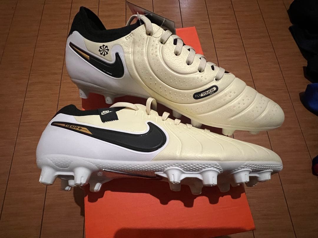 【新品未使用】ナイキ ティエンポ レジェンド 10 プロ HG 26.0cm