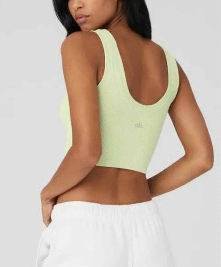 Alo アロ リブタンクトップ Iced Green Tea Sサイズ - メルカリ