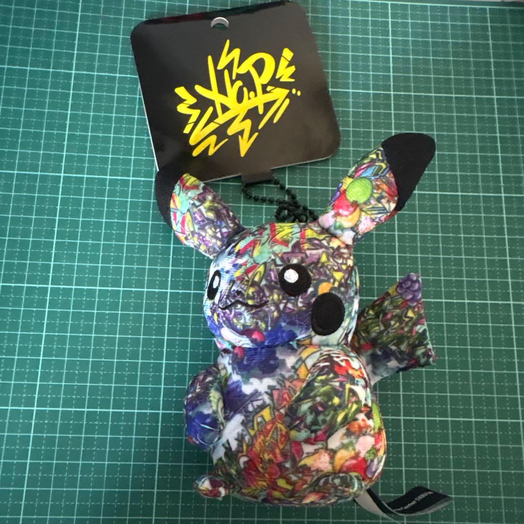 渋谷限定 ポケモンセンター シブヤ Graffiti Art ピカチュウ - メルカリ