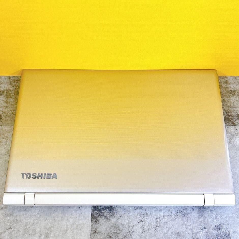 新品SSDで快適✨おしゃれゴールド❣薄型 カメラ ブルーレイ フルHD