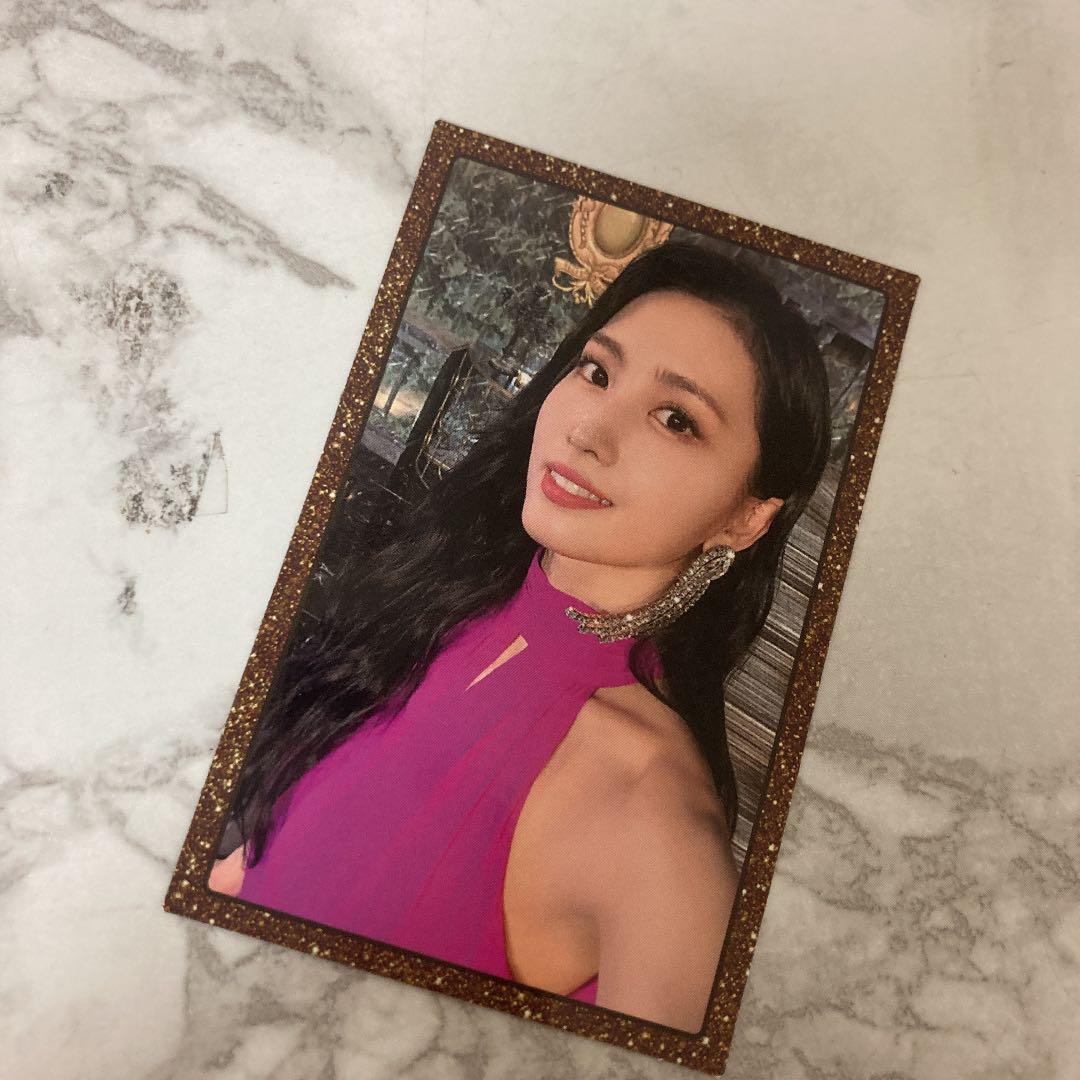 TWICE モモ Feel Special トレカ 金枠 - メルカリ