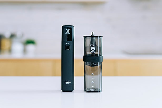 挽きたての香りとコーヒーを持ち運ぶ。HARIO電動ハンディーコーヒー